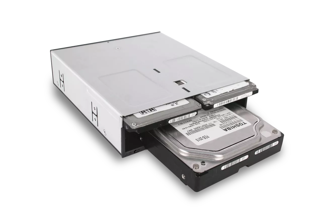 ICY DOCK Quad Bay 2.5 to 3.5 SATA / SAS SSD/ HDD Trayless Hot-swap Dock /  Mobile Rack For 5.25 Drive Bay - flexiDOCK MB524SP-B - Bed Bath & Beyond -  24864341