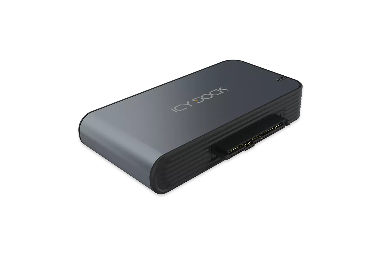 CP117_Thunderbolt 3 to U.2 NVMe SSD Reader Adapter